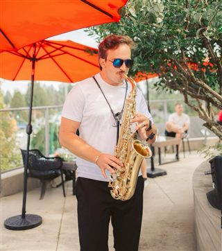 Antonio Houdini, saxophonist